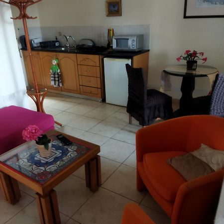 Anastasia Holiday Apartments Paphos ภายนอก รูปภาพ