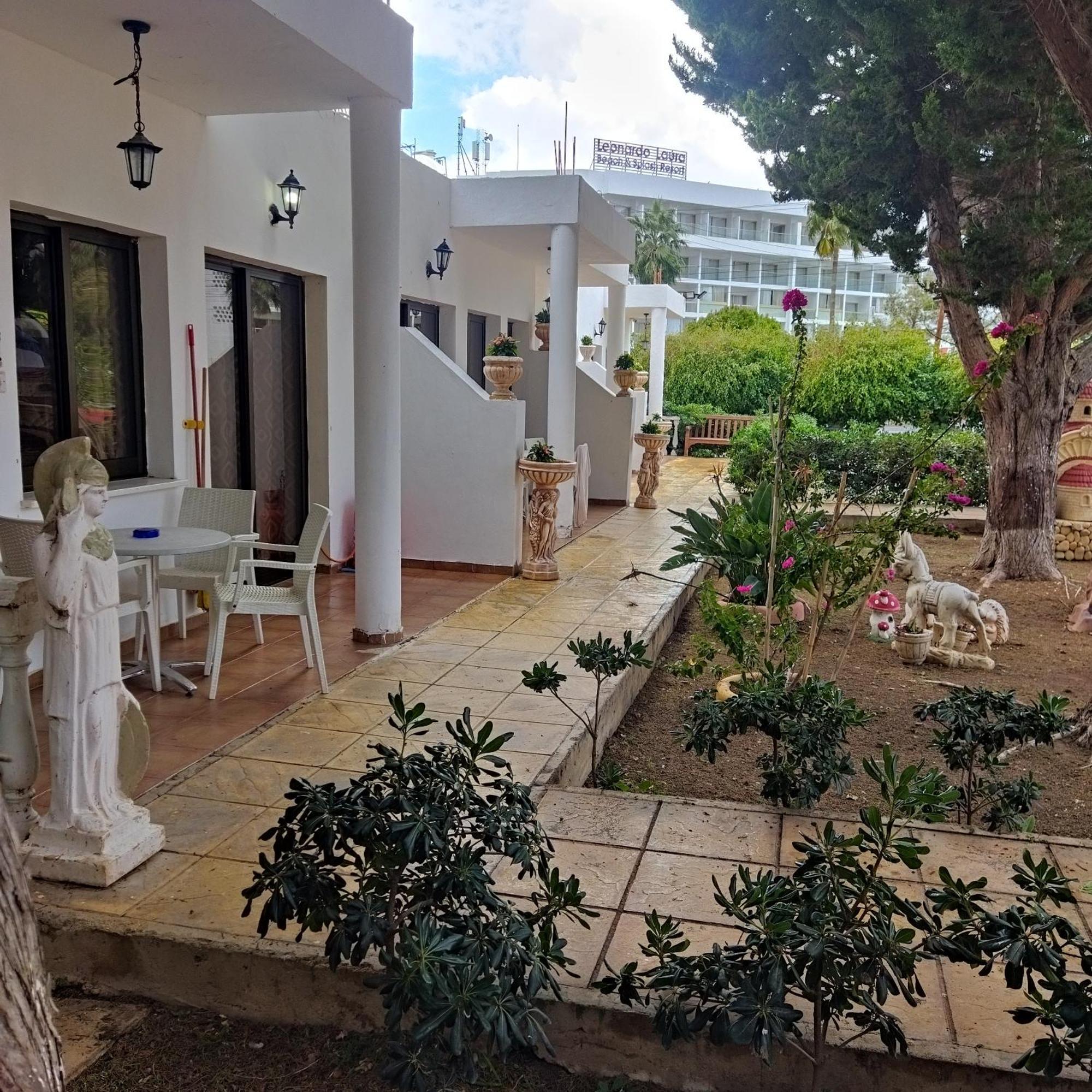Anastasia Holiday Apartments Paphos ภายนอก รูปภาพ