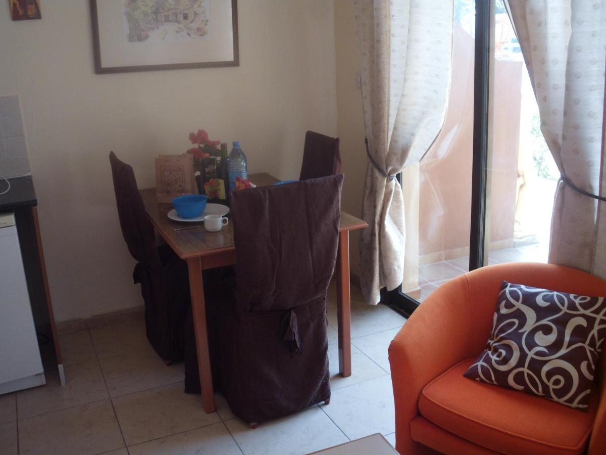 Anastasia Holiday Apartments Paphos ภายนอก รูปภาพ